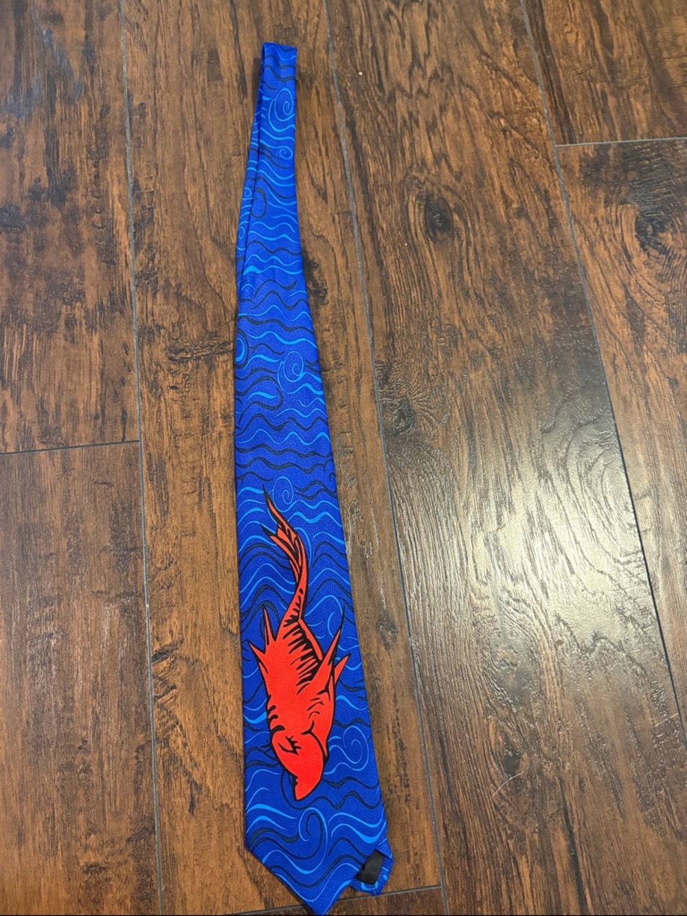 Dr. Seuss TIE one fish, two fish, red fish, blue fish